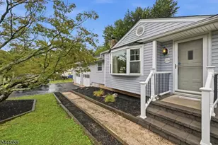 264 Vanderveer Rd, Bridgewater, NJ 08807 - Photo 21