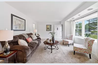 264 Vanderveer Rd, Bridgewater, NJ 08807 - Photo 3