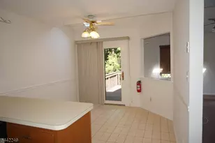 10 Hemlock Ct, Raritan Township, NJ 08822 - Photo 7