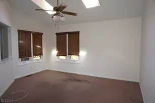 10 Hemlock Ct, Raritan Township, NJ 08822 - Photo 3