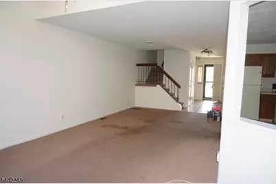 10 Hemlock Ct, Raritan Township, NJ 08822 - Photo 5