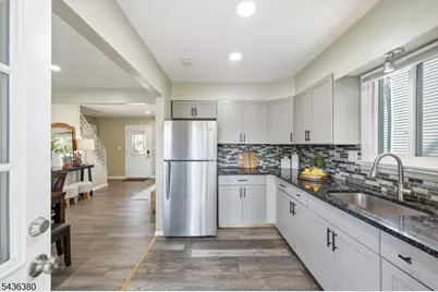 298 Fairway Ave, Belleville, NJ 07109 - Photo 5