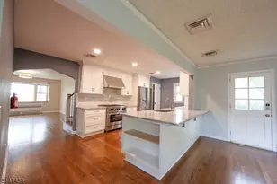 30 Chestnut Hill Pl, Glen Ridge, NJ 07028 - Photo 7