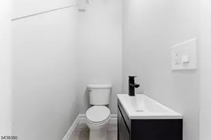 579 Newark Ave, Kenilworth, NJ 07033 - Photo 21