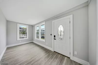 579 Newark Ave, Kenilworth, NJ 07033 - Photo 5