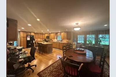 30 Dogwood Dr, Chester, NJ 07930 - Photo 3