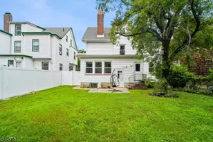 585 Ridge St, Newark, NJ 07104 - Photo 27