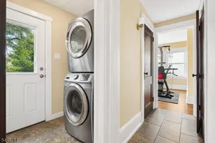 585 Ridge St, Newark, NJ 07104 - Photo 15