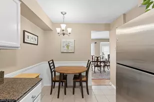 44 Lancelot Dr, Berkeley Heights Township, NJ 07922 - Photo 13