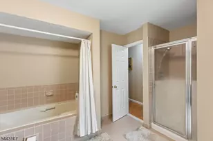 44 Lancelot Dr, Berkeley Heights Township, NJ 07922 - Photo 23