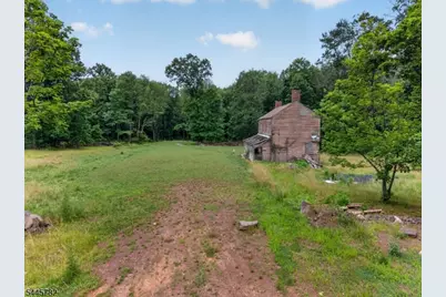 41 Featherbed Lane, Raritan Township, NJ 08822 - Photo 9