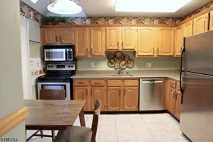 45 Aspen Dr Ondo, Bernards Township, NJ 07920 - Photo 9