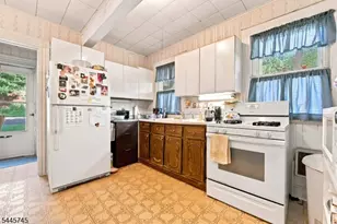 60 Martin Rd, Verona, NJ 07044 - Photo 13