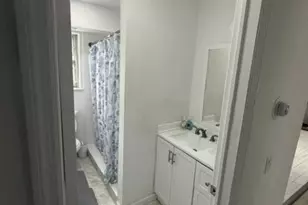 5C Pennsylvania Dr, Old Bridge Township, NJ 07747 - Photo 3