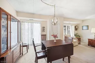 28 Iron Forge Square, Pompton Lakes, NJ 07442 - Photo 9