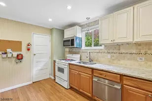 711-713 Degraw Ave, Newark, NJ 07104 - Photo 9
