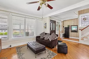 711-713 Degraw Ave, Newark, NJ 07104 - Photo 3