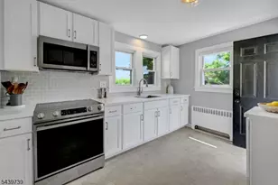 4 Lakeview Ave, Mount Olive, NJ 07828 - Photo 11