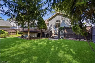 814 Willis Pl, Roselle Park, NJ 07204 - Photo 39