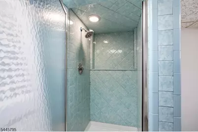 814 Willis Pl, Roselle Park, NJ 07204 - Photo 33
