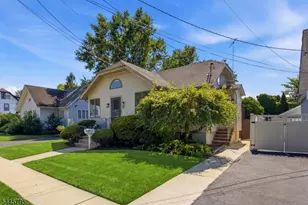 814 Willis Pl, Roselle Park, NJ 07204 - Photo 3