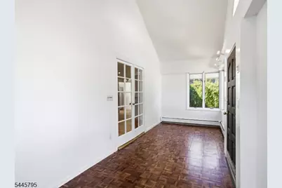 814 Willis Pl, Roselle Park, NJ 07204 - Photo 7