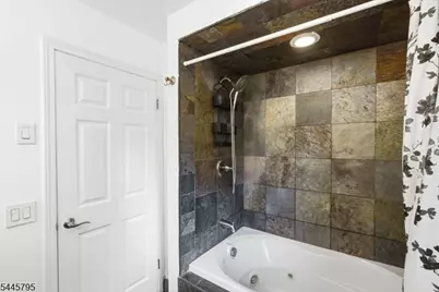 814 Willis Pl, Roselle Park, NJ 07204 - Photo 19