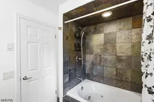 814 Willis Pl, Roselle Park, NJ 07204 - Photo 19
