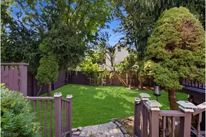 814 Willis Pl, Roselle Park, NJ 07204 - Photo 37