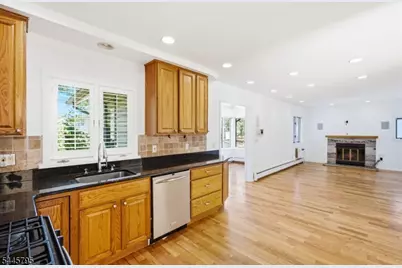814 Willis Pl, Roselle Park, NJ 07204 - Photo 13
