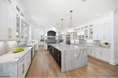 2 Wingate Dr, Livingston, NJ 07039 - Photo 11