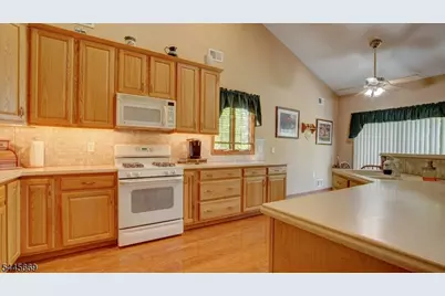 19 Republic Row, Franklin Township, NJ 08873 - Photo 23