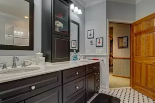 19 Republic Row, Franklin Township, NJ 08873 - Photo 37