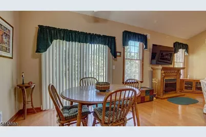 19 Republic Row, Franklin Township, NJ 08873 - Photo 25