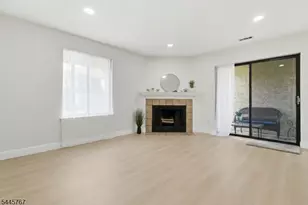 93 Gate House Ln, Edison Twp., NJ 08820 - Photo 13