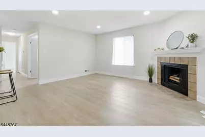 93 Gate House Ln, Edison Twp., NJ 08820 - Photo 13