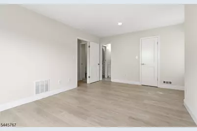 93 Gate House Ln, Edison Twp., NJ 08820 - Photo 21