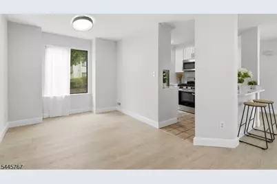 93 Gate House Ln, Edison Twp., NJ 08820 - Photo 11