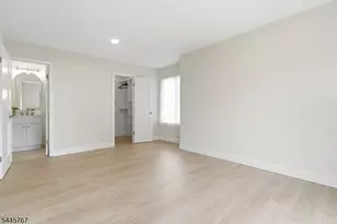 93 Gate House Ln, Edison Twp., NJ 08820 - Photo 19