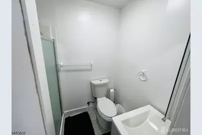 63 Jefferson Blvd, Edison, NJ 08817 - Photo 9