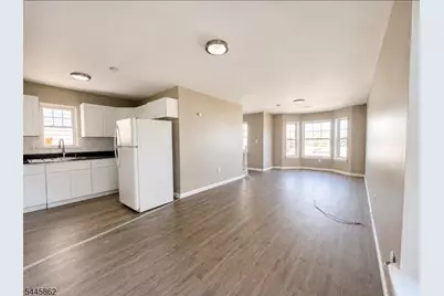 242 Rosa Parks Blvd, Paterson, NJ 07501 - Photo 3