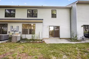 78 Stanwick Ct, Franklin Township, NJ 08873 - Photo 37