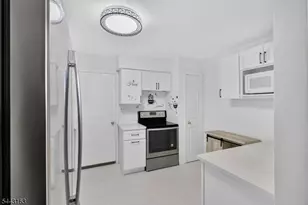 78 Stanwick Ct, Franklin Township, NJ 08873 - Photo 15