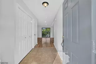 78 Stanwick Ct, Franklin Township, NJ 08873 - Photo 3