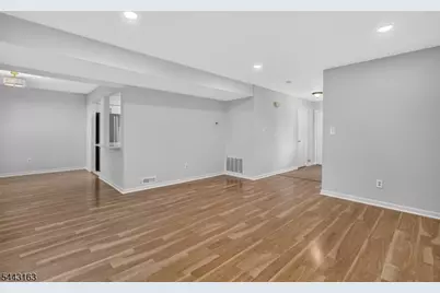 78 Stanwick Ct, Franklin Township, NJ 08873 - Photo 7