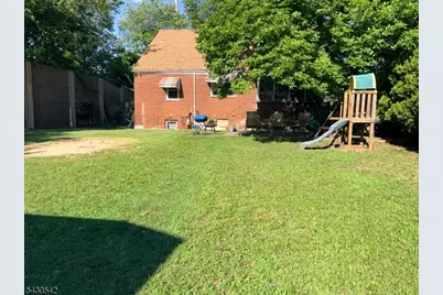 52 Lakeview Ave, Paterson, NJ 07503 - Photo 19