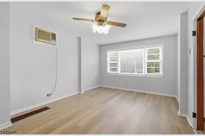 23 Canal St, Raritan, NJ 08869 - Photo 11