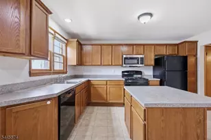 23 Canal St, Raritan, NJ 08869 - Photo 7