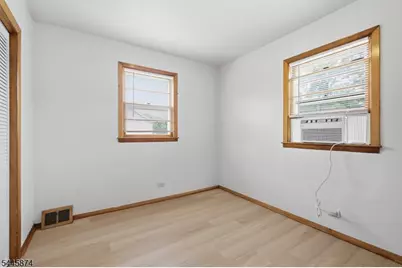 23 Canal St, Raritan, NJ 08869 - Photo 15