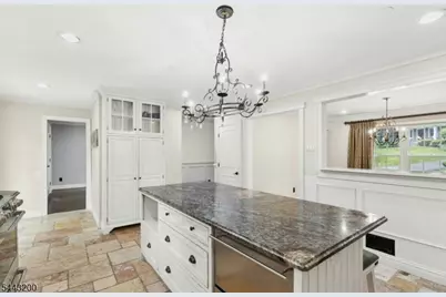 162 Mountainview Dr, Mountainside, NJ 07092 - Photo 15